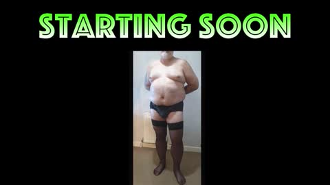 Snapshot of huggie_bear69 chatting on September 29, 2025, 6:18 am Huggie Bear online show from September 29, 2025, 6:18 am