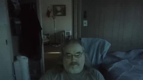 lonely huggy bear online show from April 11, 2026, 11:25 am