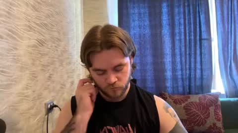 Snapshot of hugo__brad chatting on June 20, 2026, 12:41 pm Hugo online show from June 20, 2026, 12:41 pm