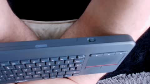 hugo_bighot online show from December 5, 2024, 12:11 pm