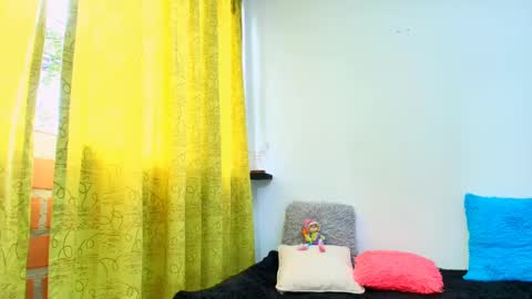 hugo_bighot online show from December 6, 2024, 2:38 pm