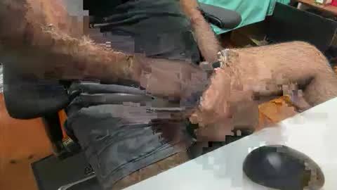 Snapshot of hugo_bulls chatting on February 23, 2026, 9:06 am HunkyLover online show from February 23, 2026, 9:06 am