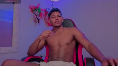 Snapshot of hugo_cano chatting on May 7, 2026, 4:12 pm Hugo Cano online show from May 7, 2026, 4:12 pm
