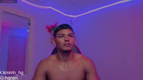 Snapshot of hugo_cano chatting on May 15, 2026, 10:28 pm Hugo Cano online show from May 15, 2026, 10:28 pm