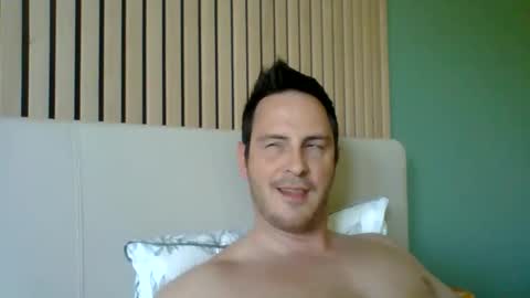 hugonic online show from April 23, 2026, 11:20 am