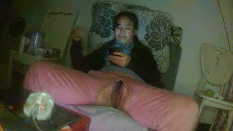 hujiajia520321431 online show from March 3, 2026, 8:59 pm