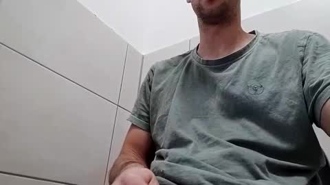 Snapshot of hukssss chatting on November 30, 2025, 8:18 am hukssss online show from November 30, 2025, 8:18 am