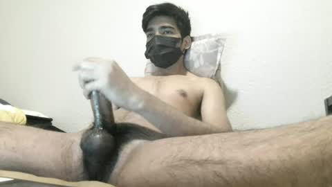 hulkyking1812000 online show from May 30, 2026, 2:25 pm