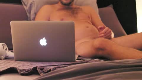 Snapshot of hungm4fun101 chatting on October 25, 2025, 3:03 am hungm4fun101 online show from October 25, 2025, 3:03 am