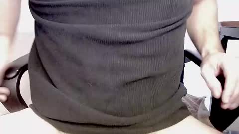 hungnuncutboy online show from February 7, 2025, 5:29 pm