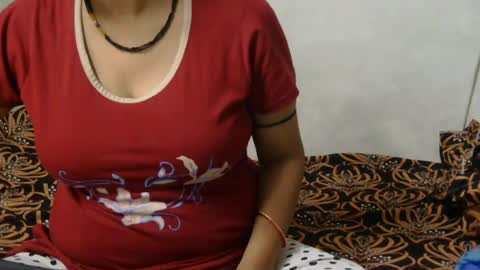 hungrymilf69 online show from July 27, 2026, 3:13 am