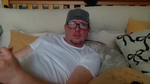 HuingsingleDad79 online show from April 23, 2026, 4:53 pm