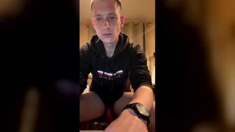 Snapshot of hungteasex chatting on April 20, 2026, 10:33 pm HungTeaseX online show from April 20, 2026, 10:33 pm