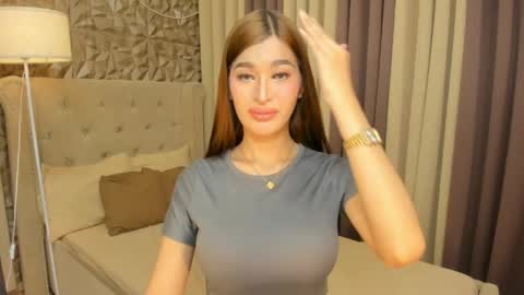 hunkhomerontop online show from April 23, 2026, 8:13 am