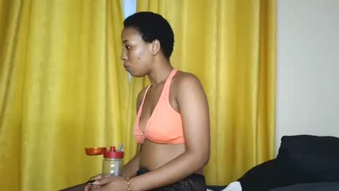 Snapshot of hunsweetpie chatting on October 16, 2025, 2:18 pm hunsweetpie online show from October 16, 2025, 2:18 pm