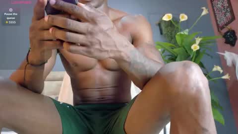 Snapshot of hunter_biggest chatting on February 8, 2026, 4:10 pm Hunter online show from February 8, 2026, 4:10 pm