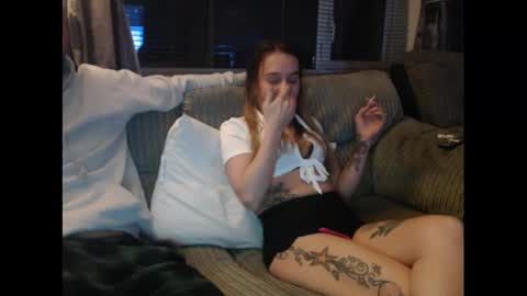 Snapshot of hunterandesme chatting on January 19, 2025, 7:58 pm HunterandEsme online show from January 19, 2025, 7:58 pm