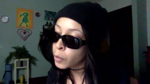 Snapshot of hunyybunz chatting on January 31, 2025, 4:36 am Goddess Hunyy online show from January 31, 2025, 4:36 am