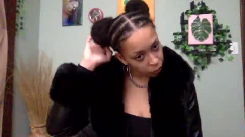 Snapshot of hunyybunz chatting on February 20, 2025, 3:56 am Goddess Hunyy online show from February 20, 2025, 3:56 am