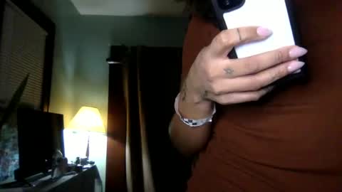 Snapshot of hunyybunz chatting on March 1, 2025, 4:47 am Goddess Hunyy online show from March 1, 2025, 4:47 am