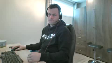 hurley7890 online show from April 1, 2026, 2:47 pm