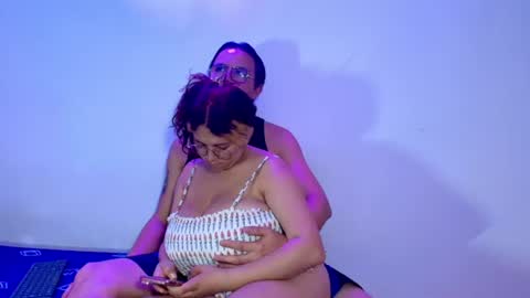 husbands_horny online show from July 19, 2026, 10:08 am