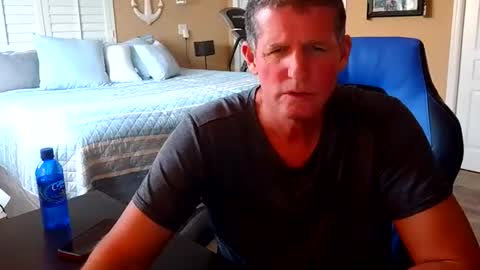 Snapshot of hvacstud4 chatting on February 15, 2026, 6:04 pm hvacstud4 online show from February 15, 2026, 6:04 pm