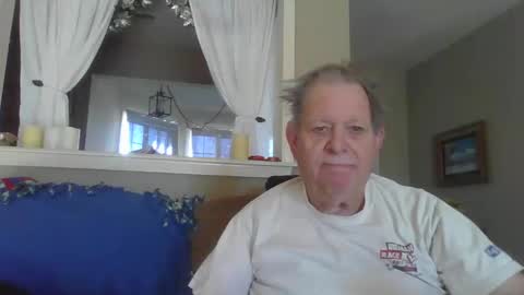 Snapshot of hvl13 chatting on January 20, 2025, 10:37 pm hvl13 online show from January 20, 2025, 10:37 pm