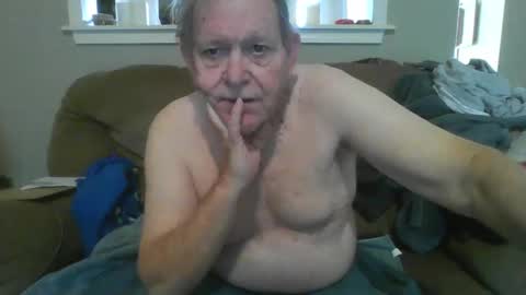 Snapshot of hvl13 chatting on December 3, 2025, 5:22 pm hvl13 online show from December 3, 2025, 5:22 pm