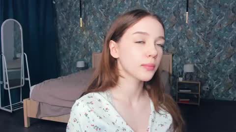 Lily online show from June 7, 2026, 7:12 am