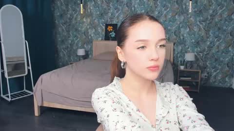 Lily online show from June 8, 2026, 7:09 am