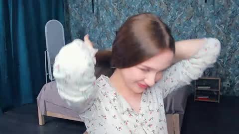 Lily online show from June 9, 2026, 7:09 am