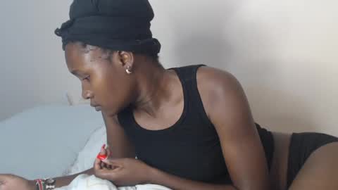 hyacinth_b online show from July 6, 2026, 1:30 pm