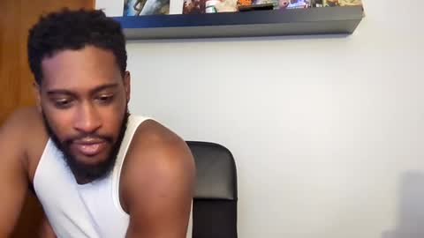 Snapshot of hydroblack chatting on October 9, 2025, 1:25 am HydroBlack online show from October 9, 2025, 1:25 am