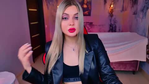 hyileyclark online show from April 9, 2026, 1:27 pm