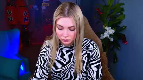 Snapshot of hyileyclark chatting on May 17, 2026, 9:06 am hyileyclark online show from May 17, 2026, 9:06 am
