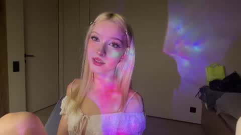 Anny online show from July 28, 2026, 8:12 pm