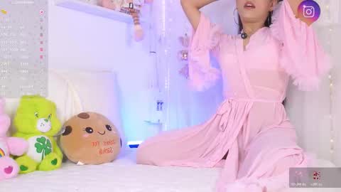 Snapshot of i_amlilithx chatting on December 16, 2025, 7:35 am - online show from December 16, 2025, 7:35 am