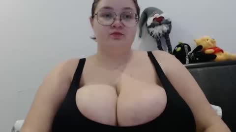 Snapshot of i_fucked_u_yesterday chatting on December 29, 2024, 5:44 pm Dominika online show from December 29, 2024, 5:44 pm