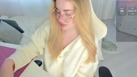 Snapshot of i_want_you_eva chatting on October 31, 2025, 10:38 am HiI am EvaPVT is open online show from October 31, 2025, 10:38 am