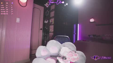       online show from November 10, 2025, 1:15 am