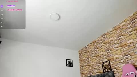 Luisa online show from September 15, 2025, 11:49 pm