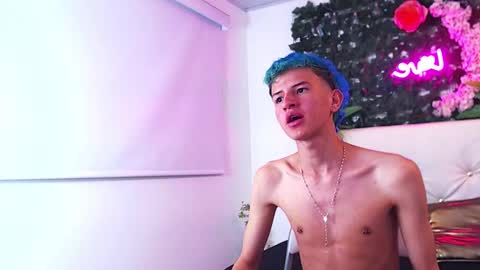 iam_lukas__ online show from October 9, 2025, 3:59 am