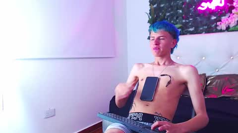 iam_lukas__ online show from October 10, 2025, 4:55 am