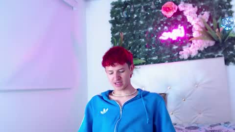 iam_lukas__ online show from October 31, 2025, 4:13 am