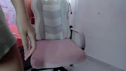 Snapshot of iam_monika chatting on July 4, 2026, 9:10 pm iam_monika online show from July 4, 2026, 9:10 pm