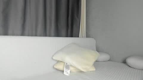 Venus online show from December 3, 2024, 3:33 pm