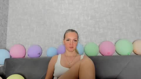 Venus online show from November 4, 2025, 3:11 pm