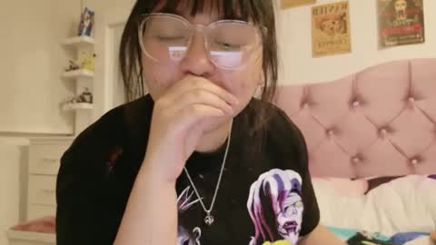 Zoe 3 online show from June 23, 2026, 1:47 am