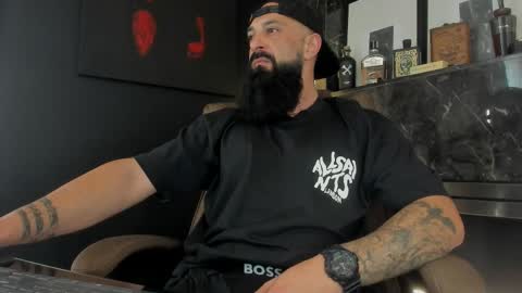 Snapshot of iamalexander_ chatting on October 17, 2025, 9:01 am Lex online show from October 17, 2025, 9:01 am